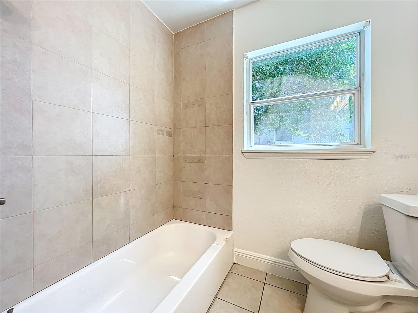 COUNTRY CLUB HEIGHTS - Residential