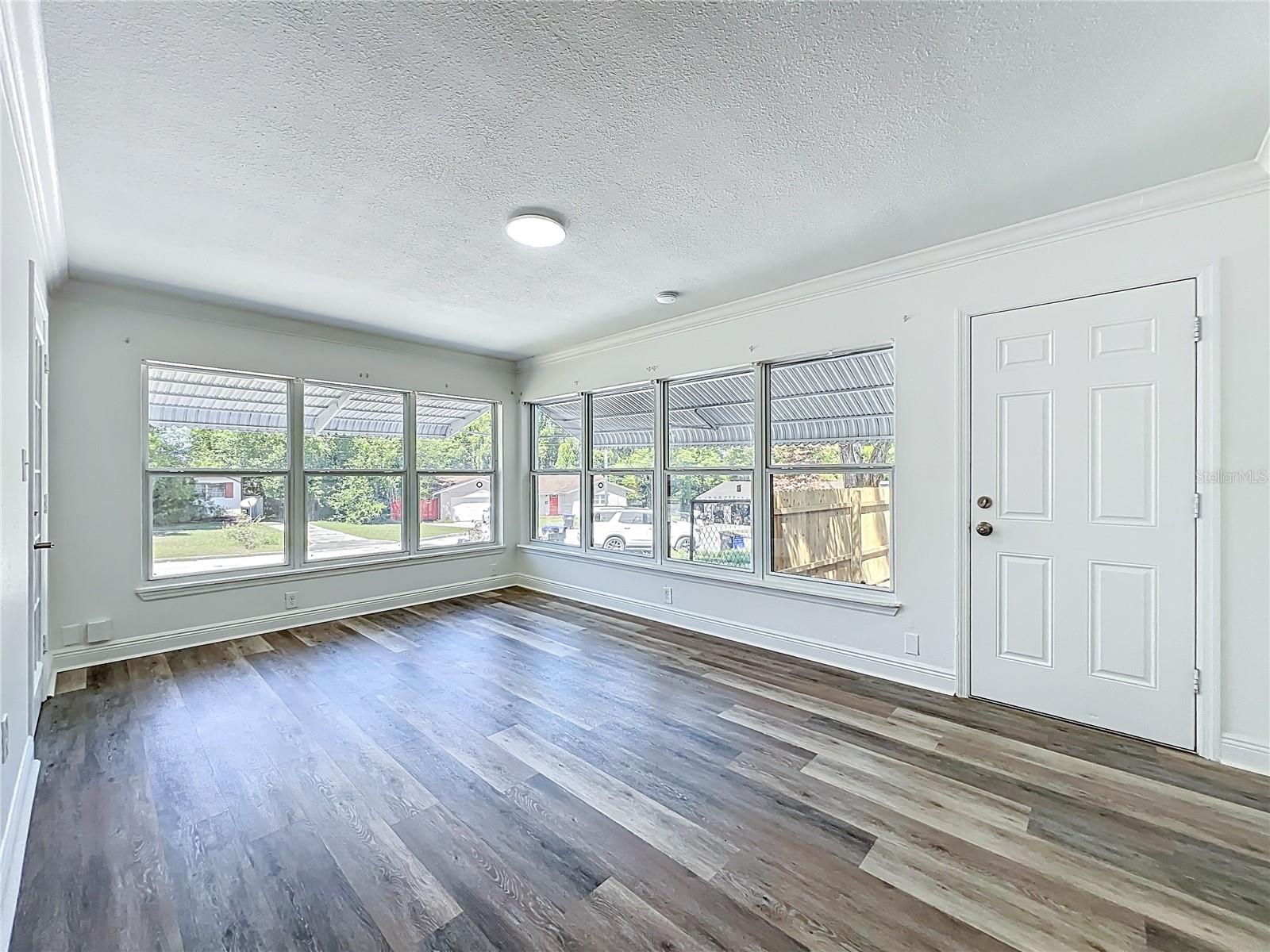 COUNTRY CLUB HEIGHTS - Residential