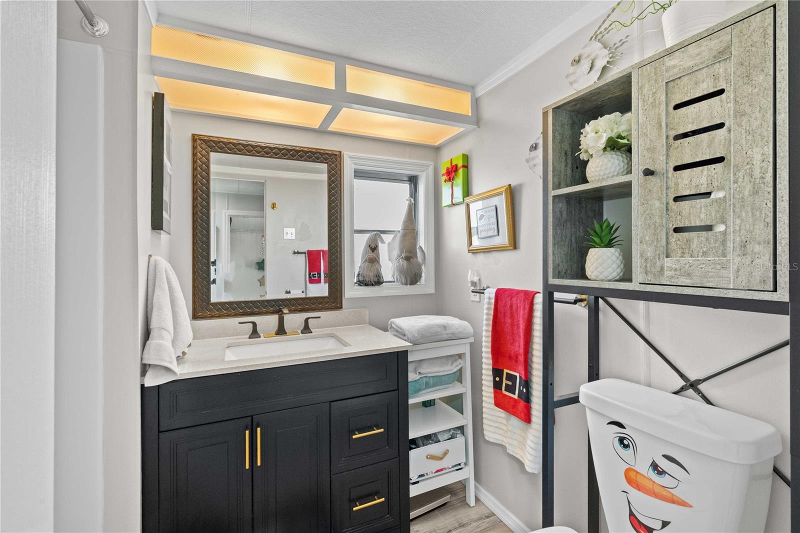 BETMAR ACRES - Residential