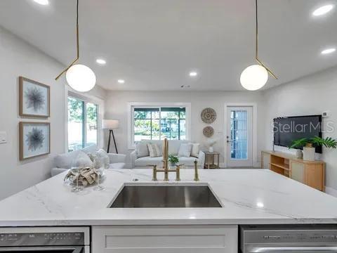 COFFEE POT BAYOU ADD SNELL & HAMLETTS - Residential Lease