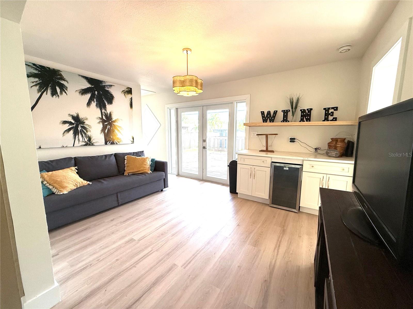 COFFEE POT BAYOU ADD SNELL & HAMLETTS - Residential Lease