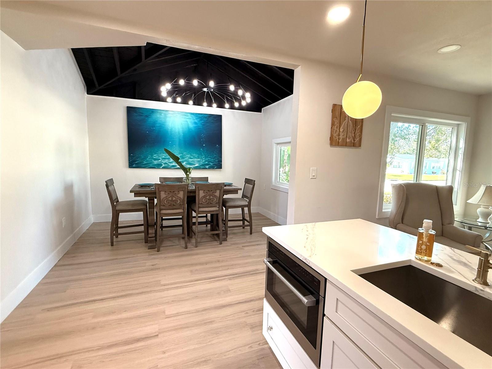 COFFEE POT BAYOU ADD SNELL & HAMLETTS - Residential Lease