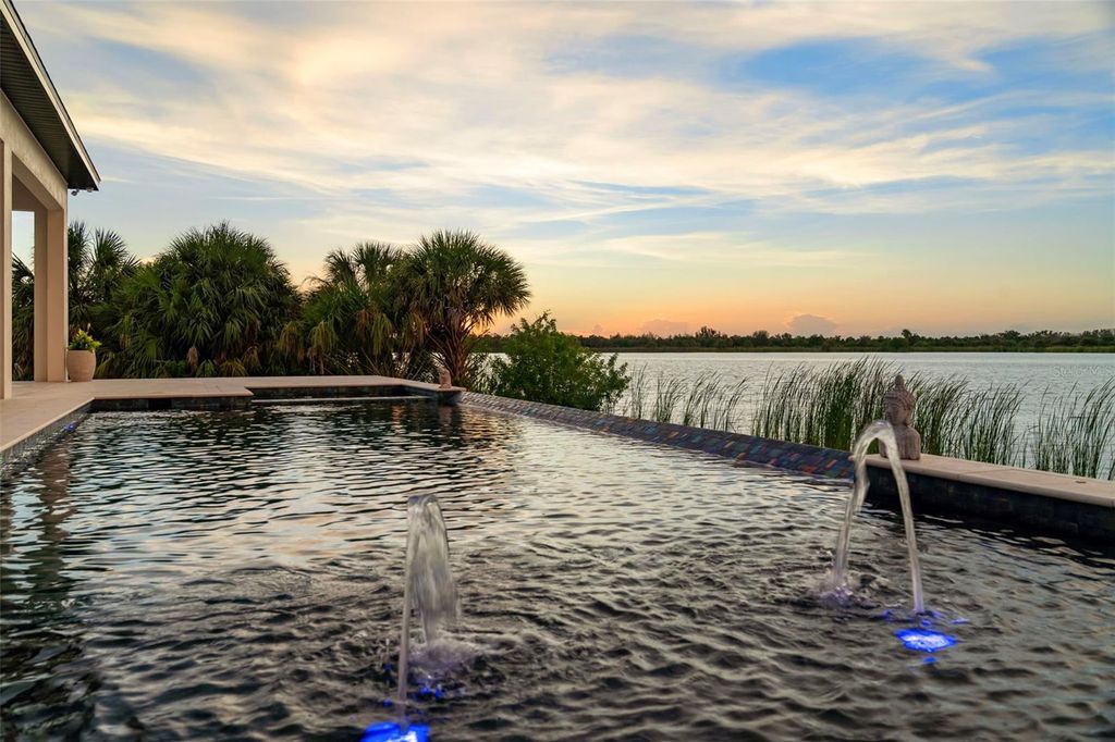 Photo of 3441 Gulf City Road, Ruskin, FL 33570 (MLS # TB8415106)