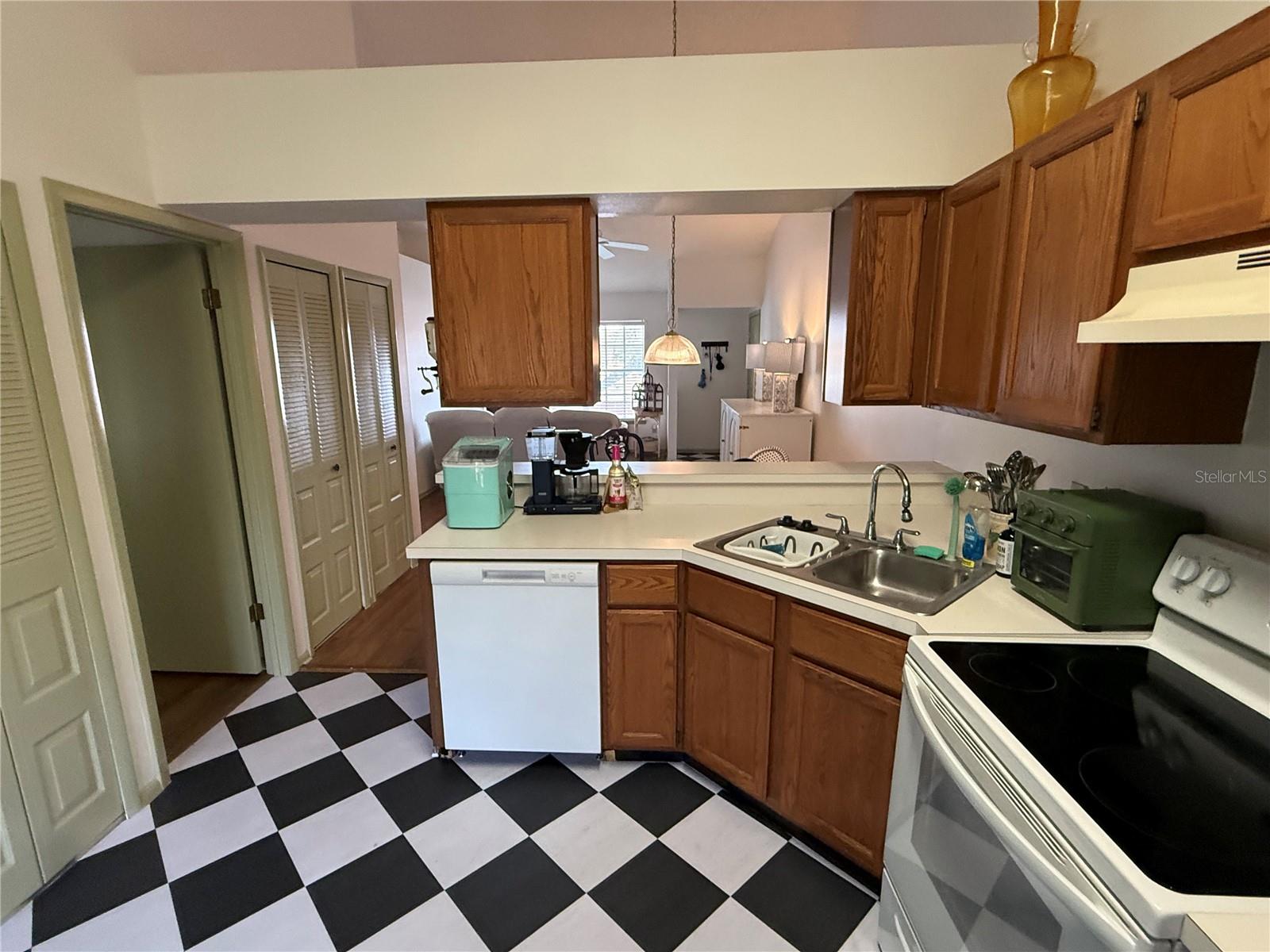 HUNTERS RESERVE - Residential