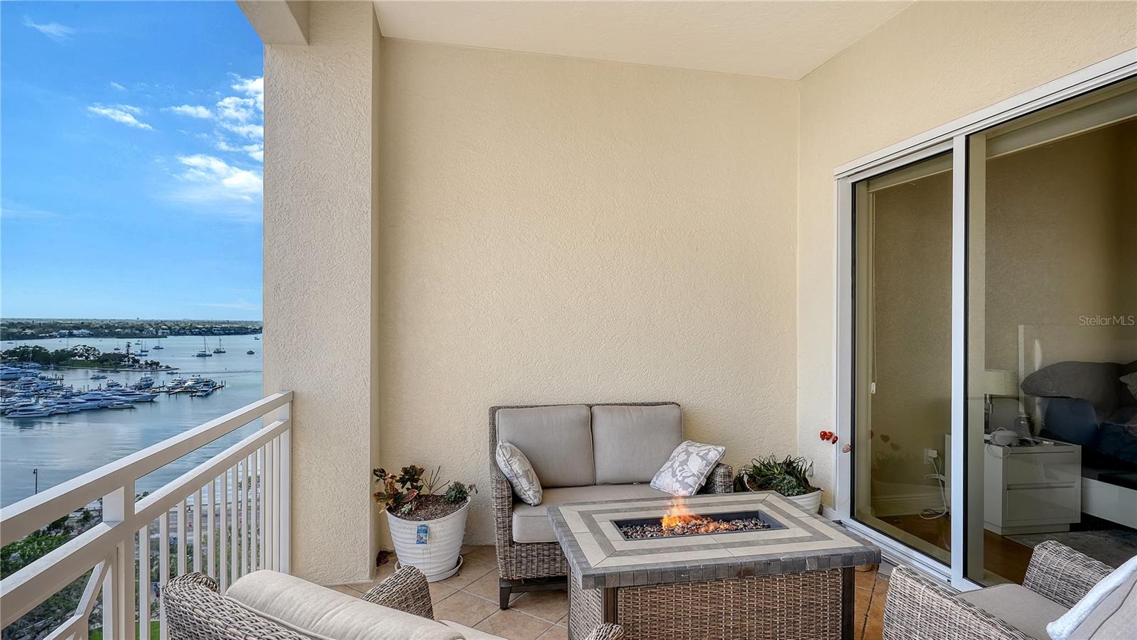 THE TOWER RESIDENCES - Residential