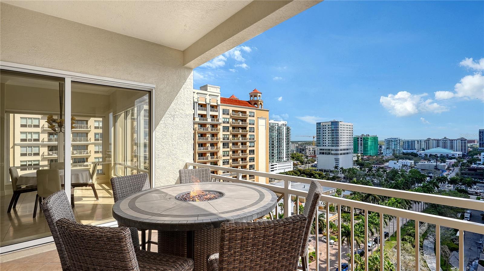 THE TOWER RESIDENCES - Residential