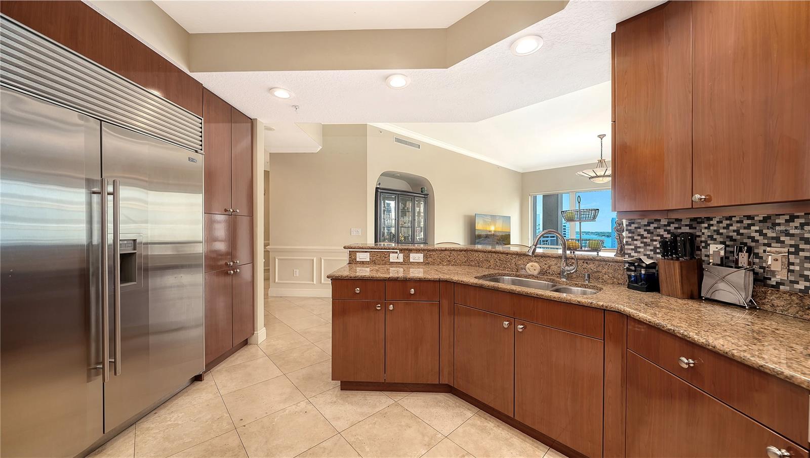 THE TOWER RESIDENCES - Residential