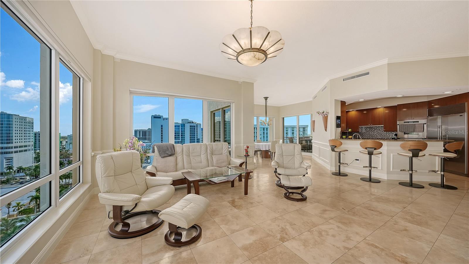 THE TOWER RESIDENCES - Residential