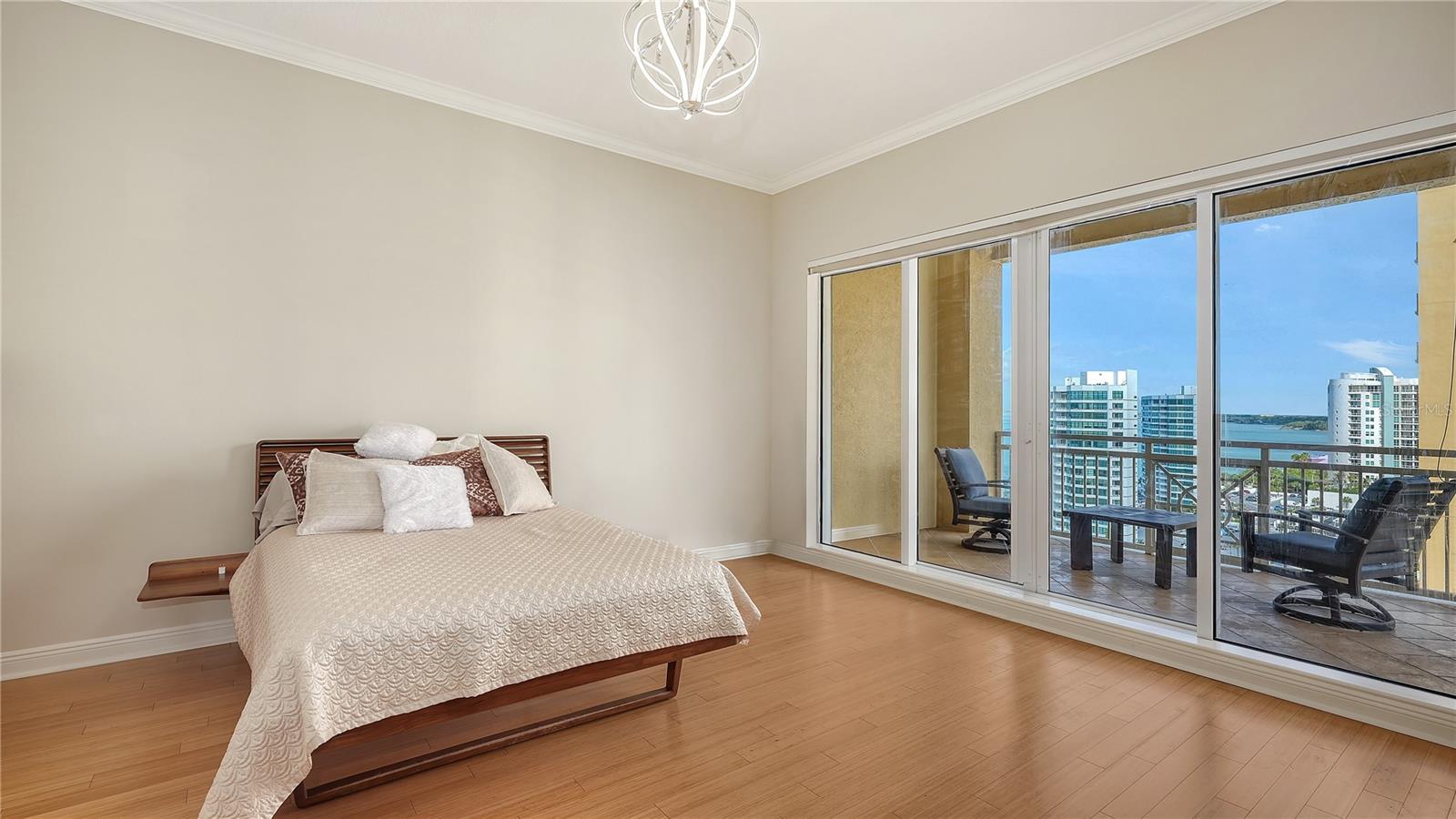 THE TOWER RESIDENCES - Residential