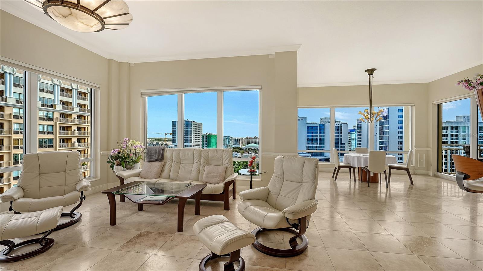 THE TOWER RESIDENCES - Residential