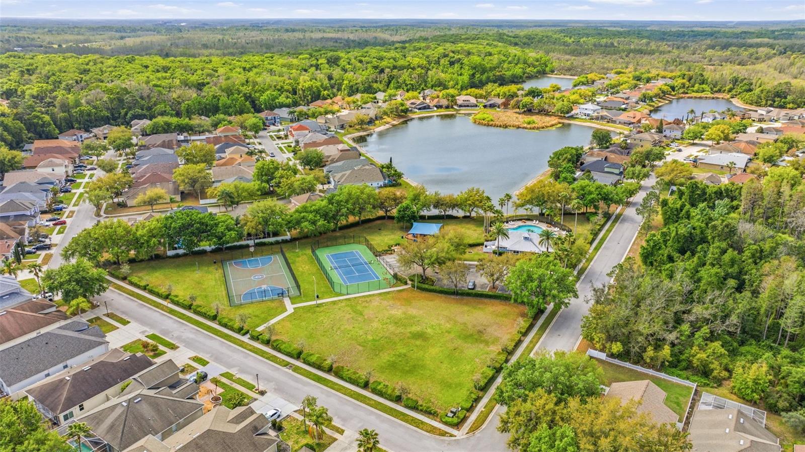 SUNCOAST LAKES PH 01 - Residential