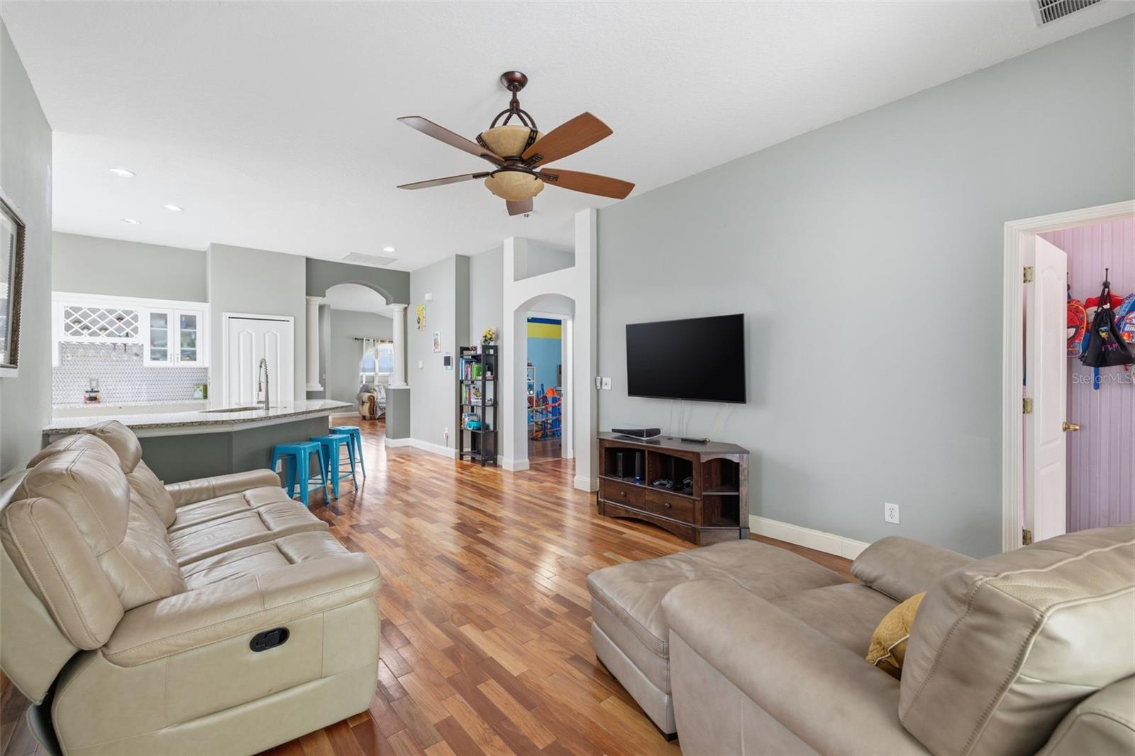 SUNCOAST LAKES PH 01 - Residential