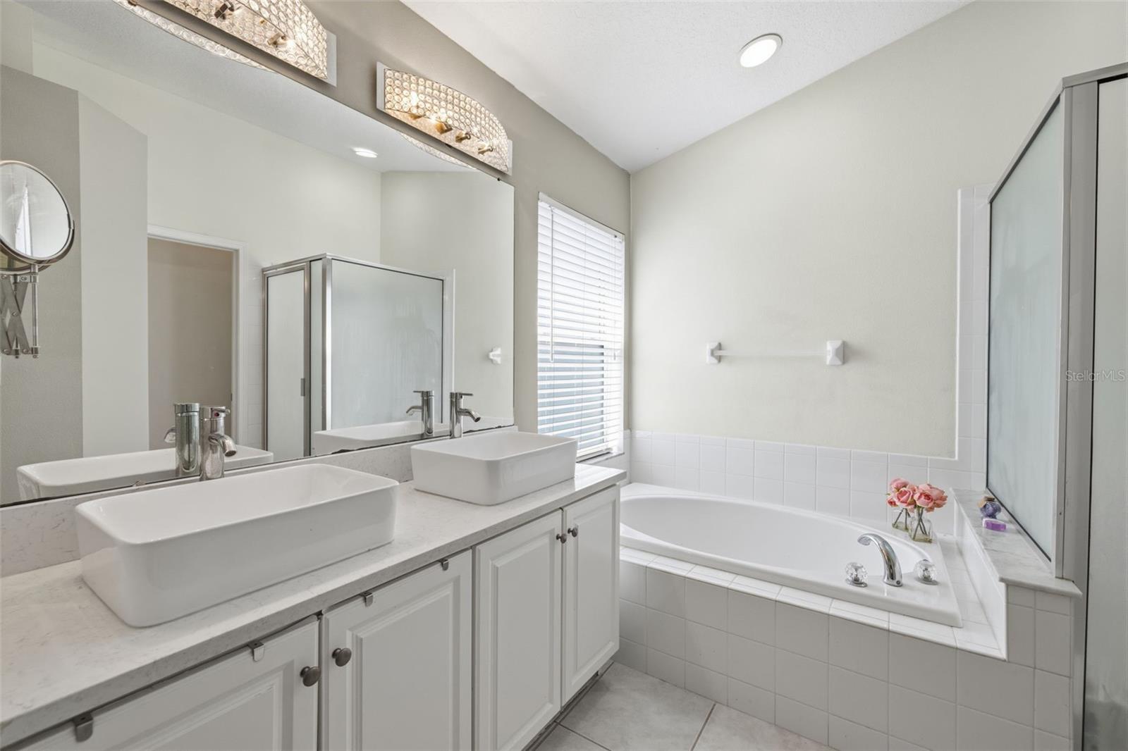 SUNCOAST LAKES PH 01 - Residential