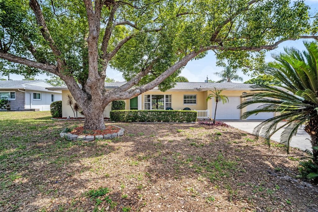 Photo of 1935 Jeffords Street, Clearwater, FL 33764 (MLS # TB8506048)