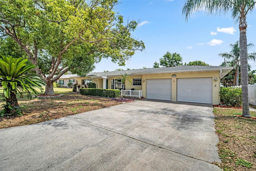 Photo of 1935 Jeffords Street, Clearwater, FL 33764 (MLS # TB8506048)