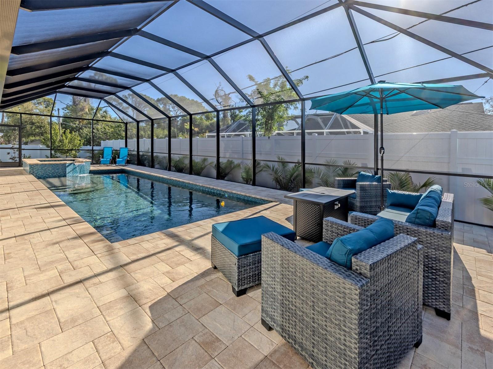 SOUTH VENICE - Residential