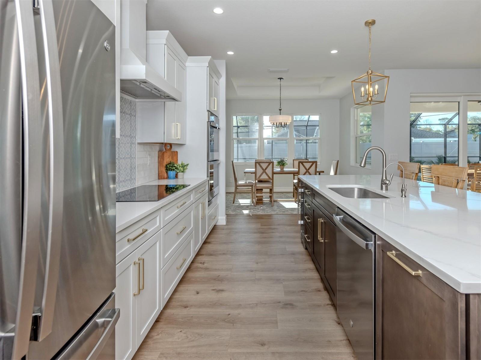 SOUTH VENICE - Residential