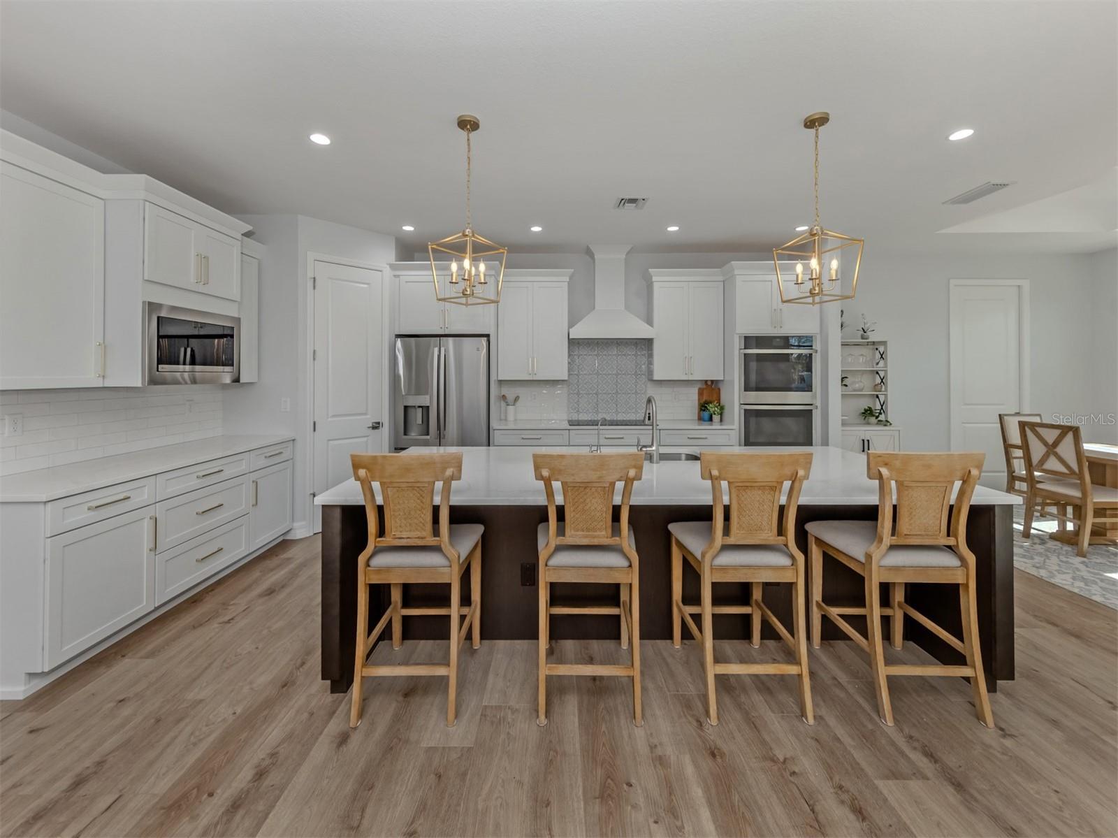 SOUTH VENICE - Residential