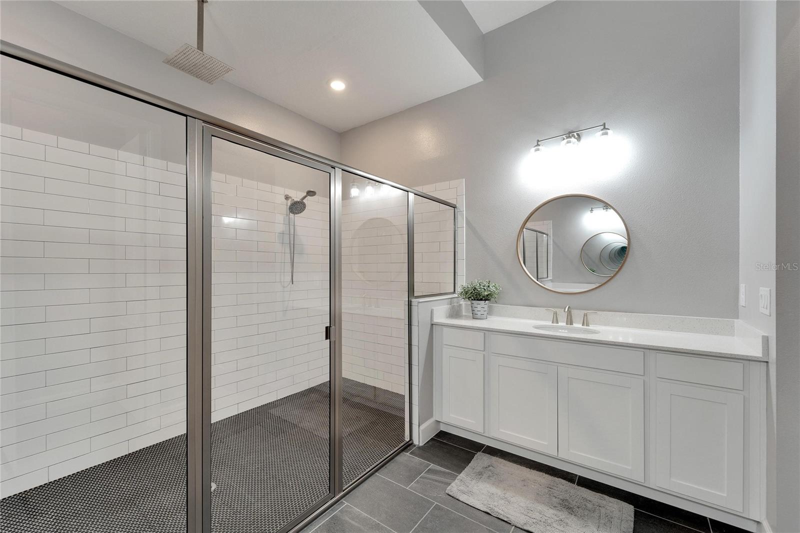 MIRABAY PRCL 8 - Residential