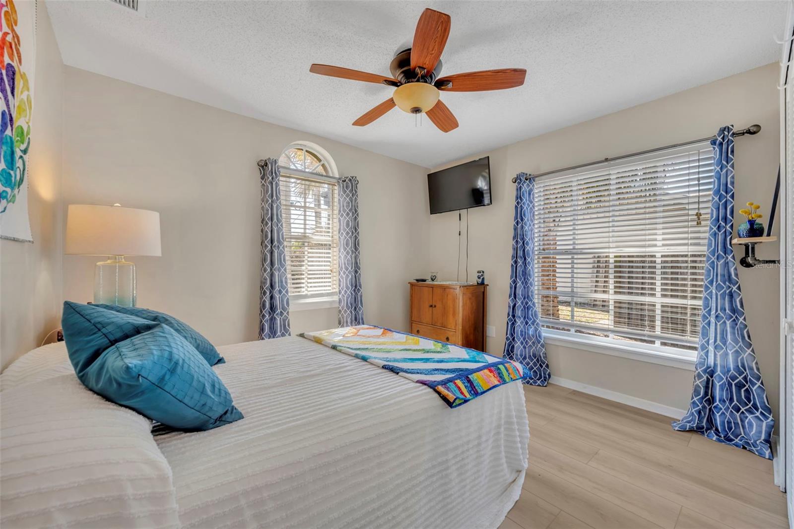 BALLMER AND WEISS MANOR - Residential