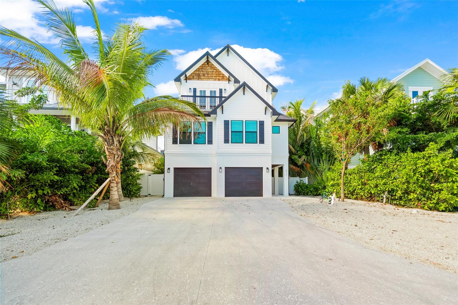 211 GRANT DRIVE
