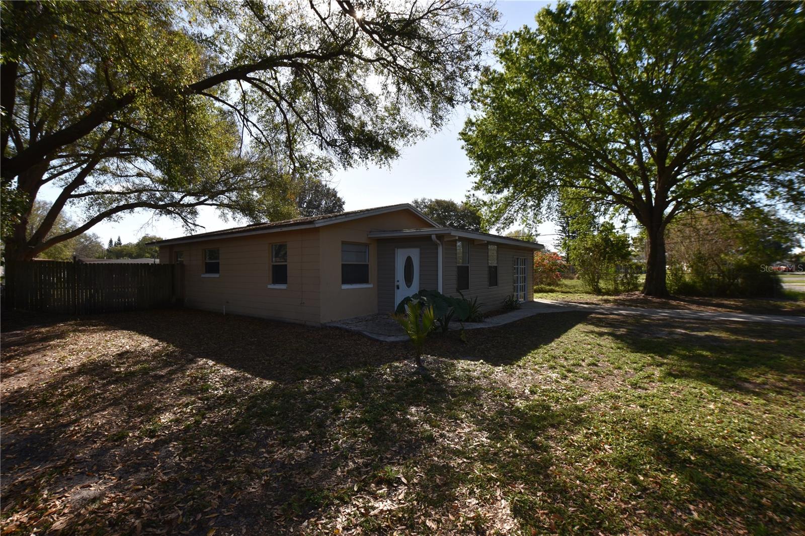 FLAMINGO HEIGHTS SUB - Residential Lease