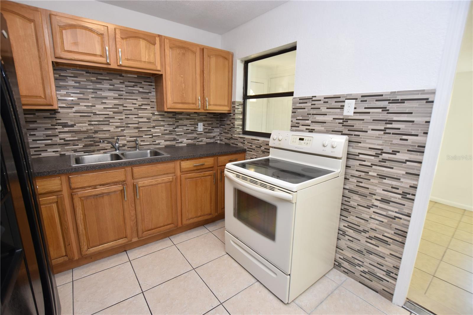 FLAMINGO HEIGHTS SUB - Residential Lease