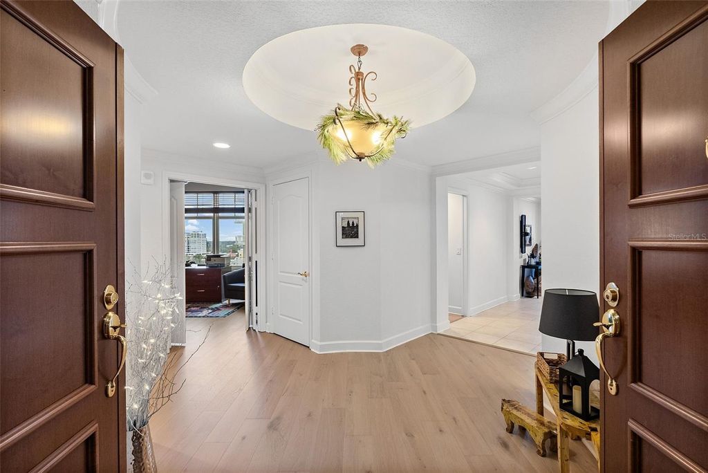 Photo of 100 Beach Drive NE #1501, St Petersburg, FL 33701 (MLS # TB8481559)