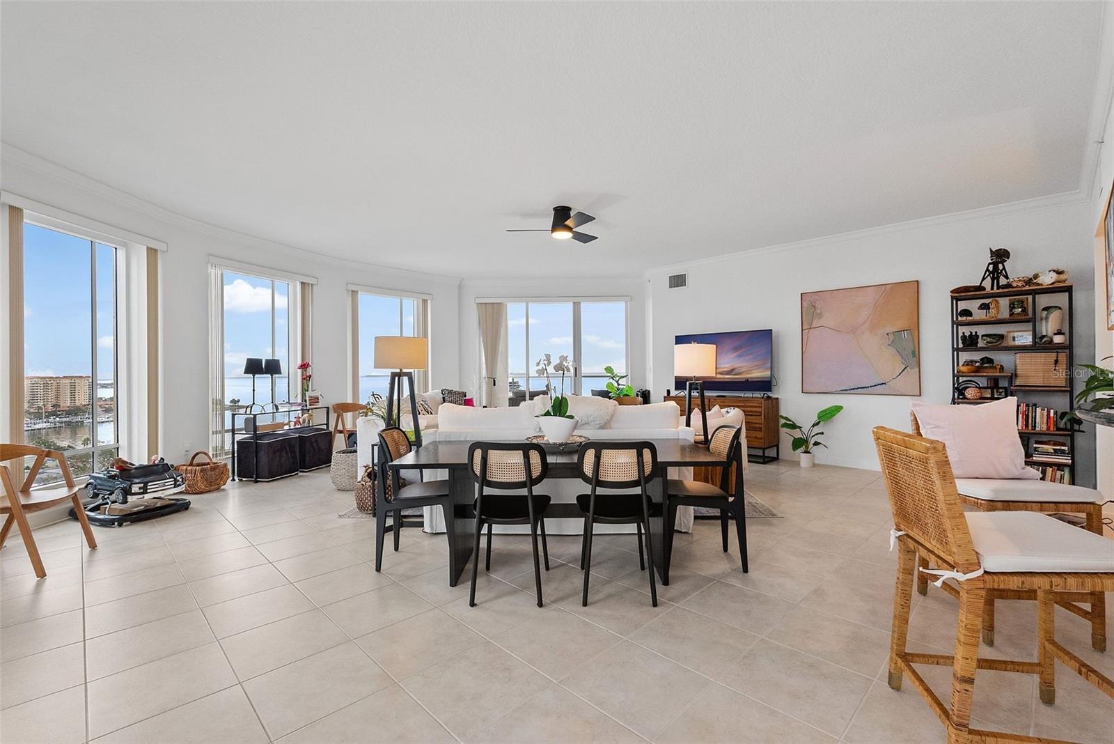 FLORENCIA CONDO - Residential