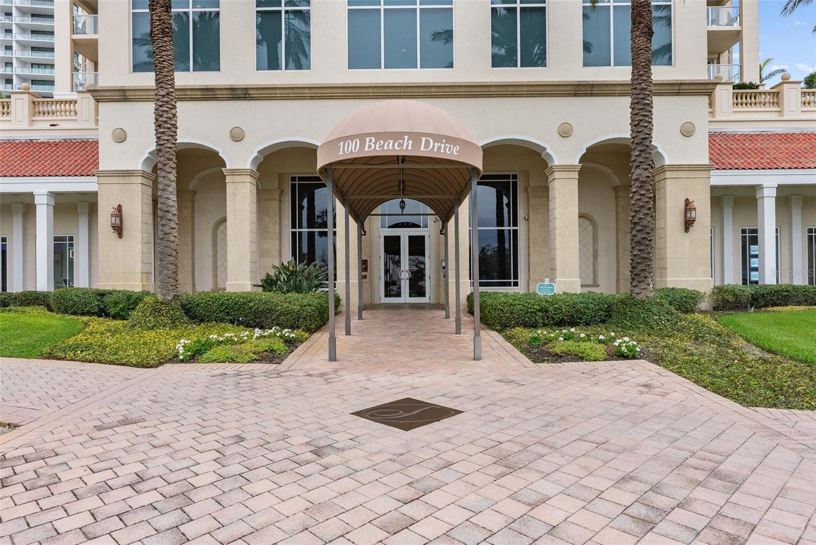 FLORENCIA CONDO - Residential