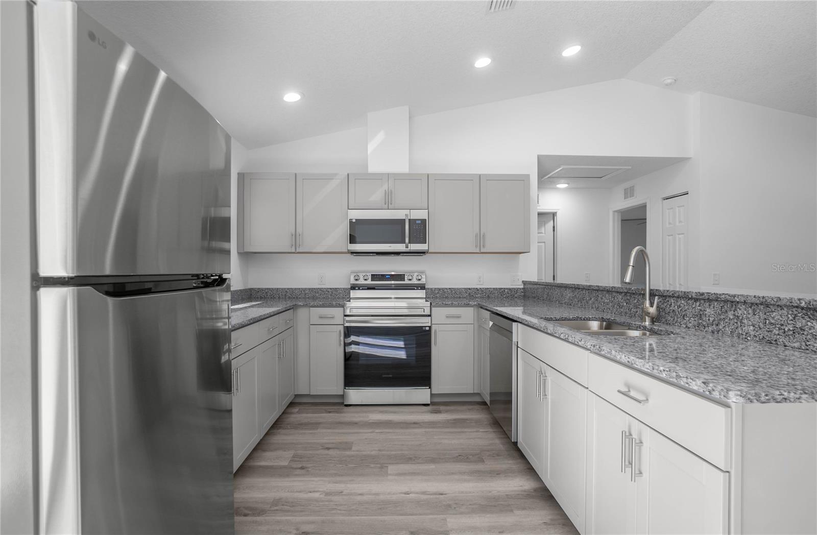 CITRUS SPGS UNIT 21 - Residential