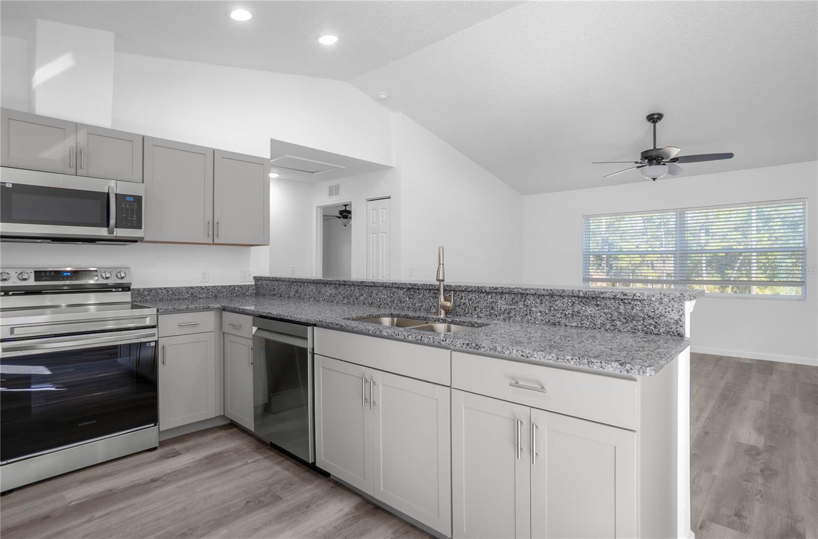 CITRUS SPGS UNIT 21 - Residential