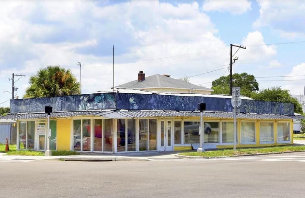 Photo of 1601 5th Avenue N, St Petersburg, FL 33713 (MLS # TB8504899)