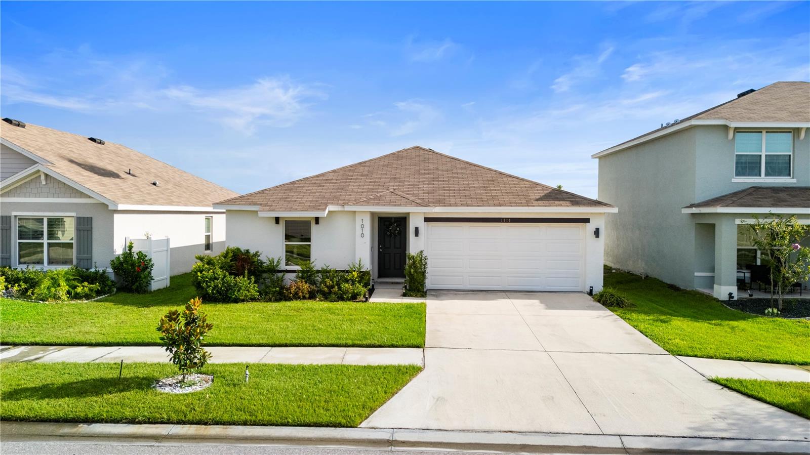 Be the first to live in this beautiful, new 4-bedroom, 2-bathroom home, available for move-in on November 1! This modern home features an open-concept living and kitchen area, perfect for entertaining or family time. The fully landscaped and fenced backyard offers both privacy and space for outdoor enjoyment. Inside, you'll find spacious bedrooms, contemporary finishes, and washer/dryer hookups for added convenience. Best of all, this home is pet friendly, so your furry companions are welcome too.
Located in a vibrant community, residents have access to fantastic amenities including a resort-style pool, a dedicated dog park, and a fun playground. With close access to Interstate 75, you'll enjoy quick and easy trips for shopping, dining, and commuting. This home offers the perfect blend of comfort, convenience, and community—don't miss your chance to make it yours!
