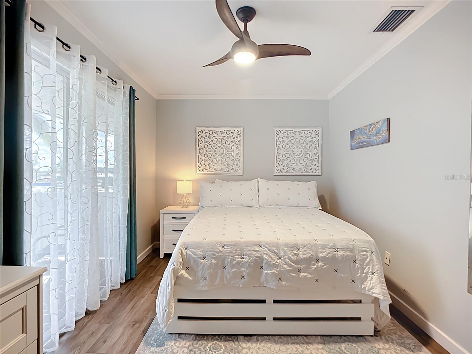 ISLAND IN THE SUN - Residential