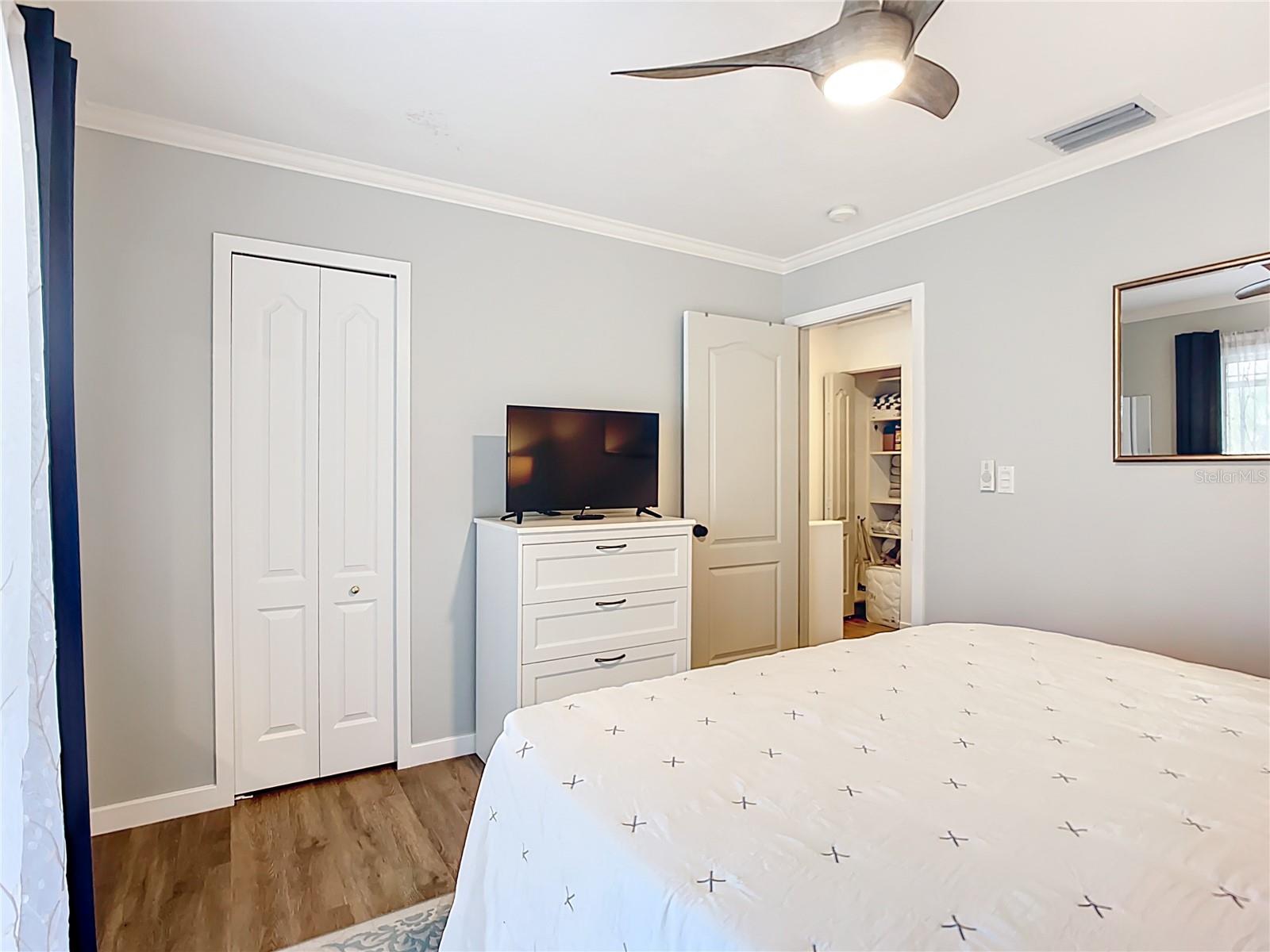 ISLAND IN THE SUN - Residential