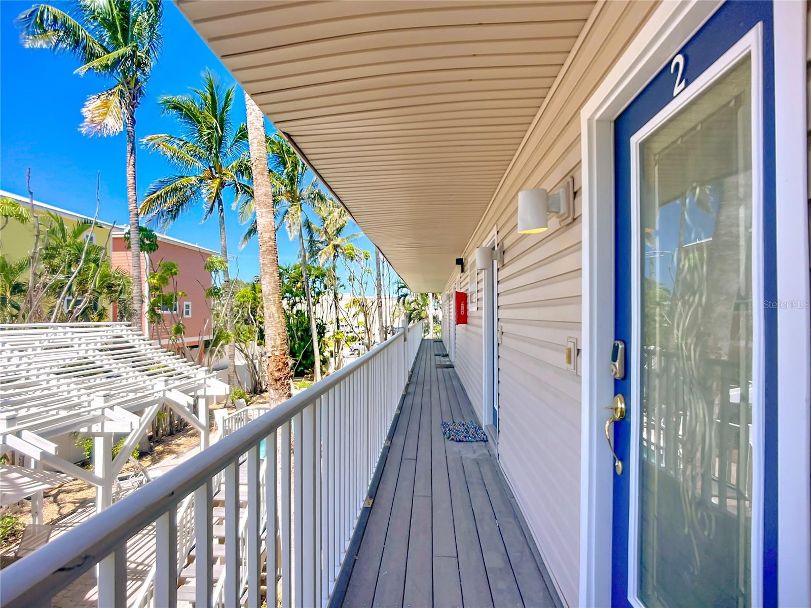 ISLAND IN THE SUN - Residential