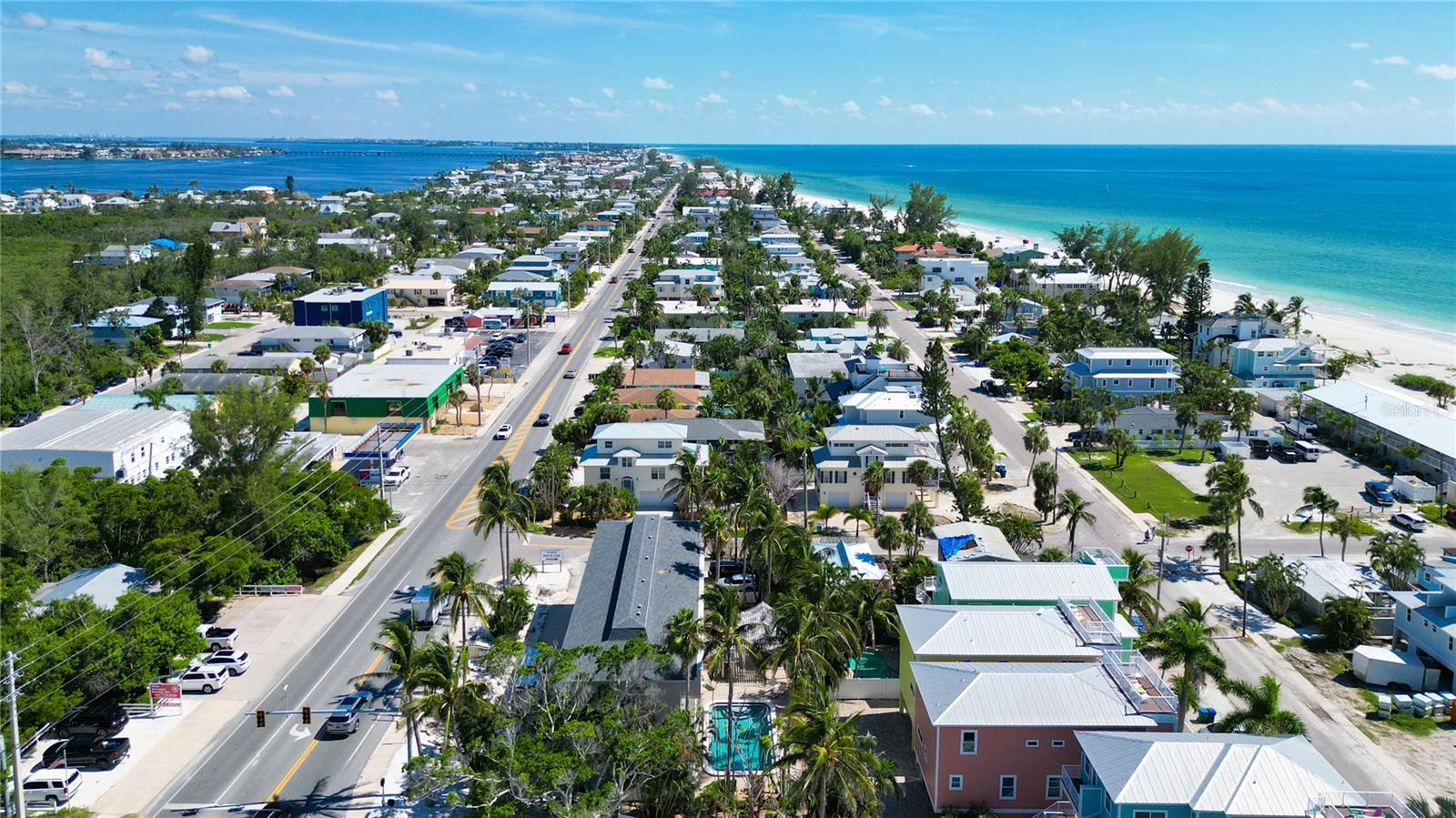 ISLAND IN THE SUN - Residential