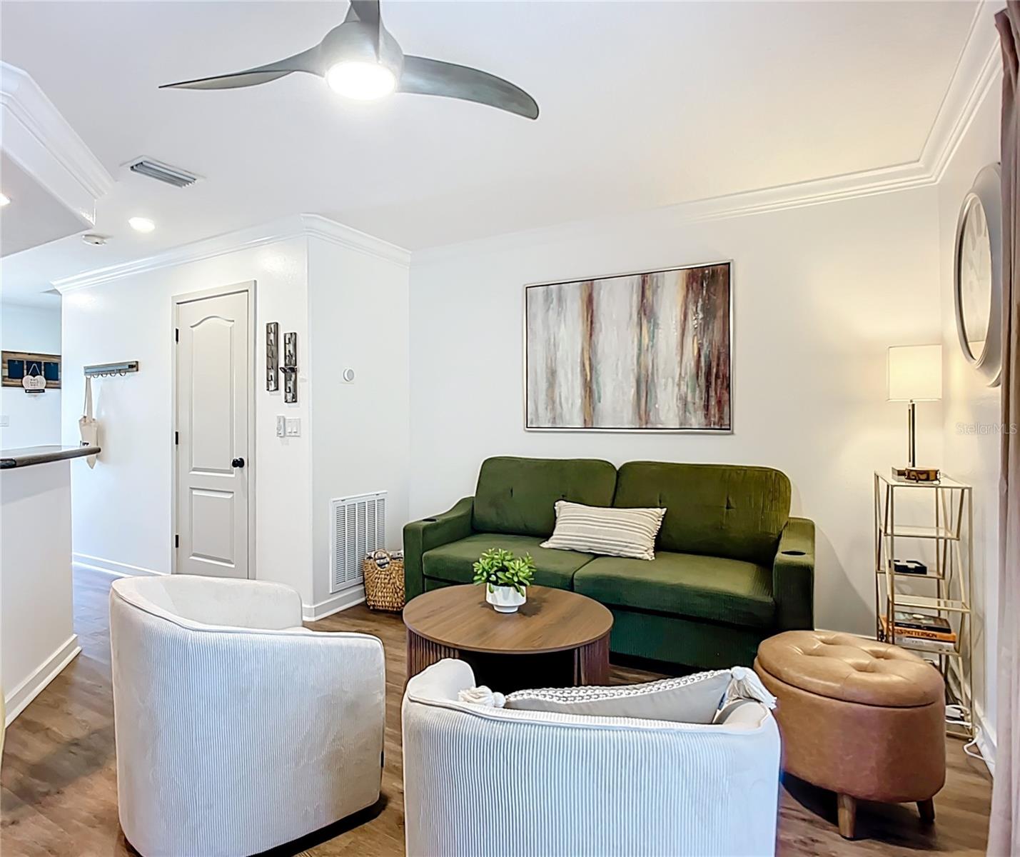 ISLAND IN THE SUN - Residential