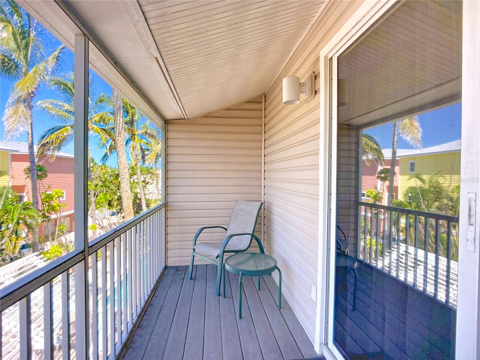 ISLAND IN THE SUN - Residential