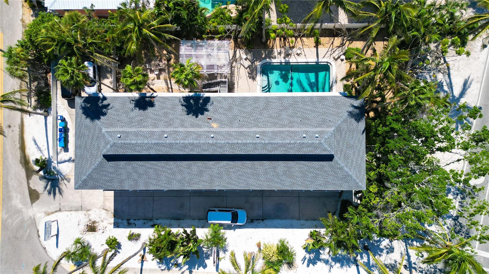 ISLAND IN THE SUN - Residential