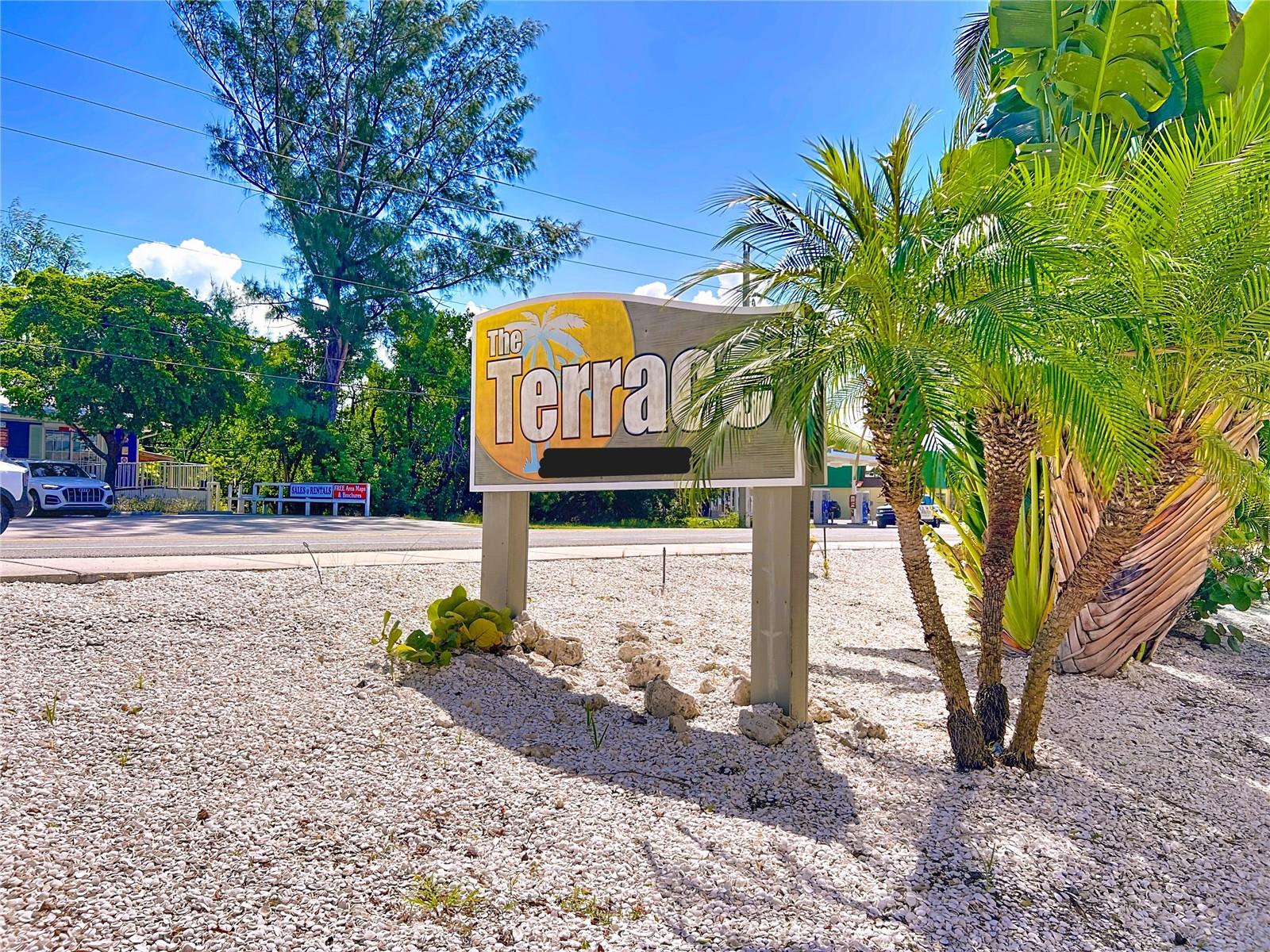 ISLAND IN THE SUN - Residential