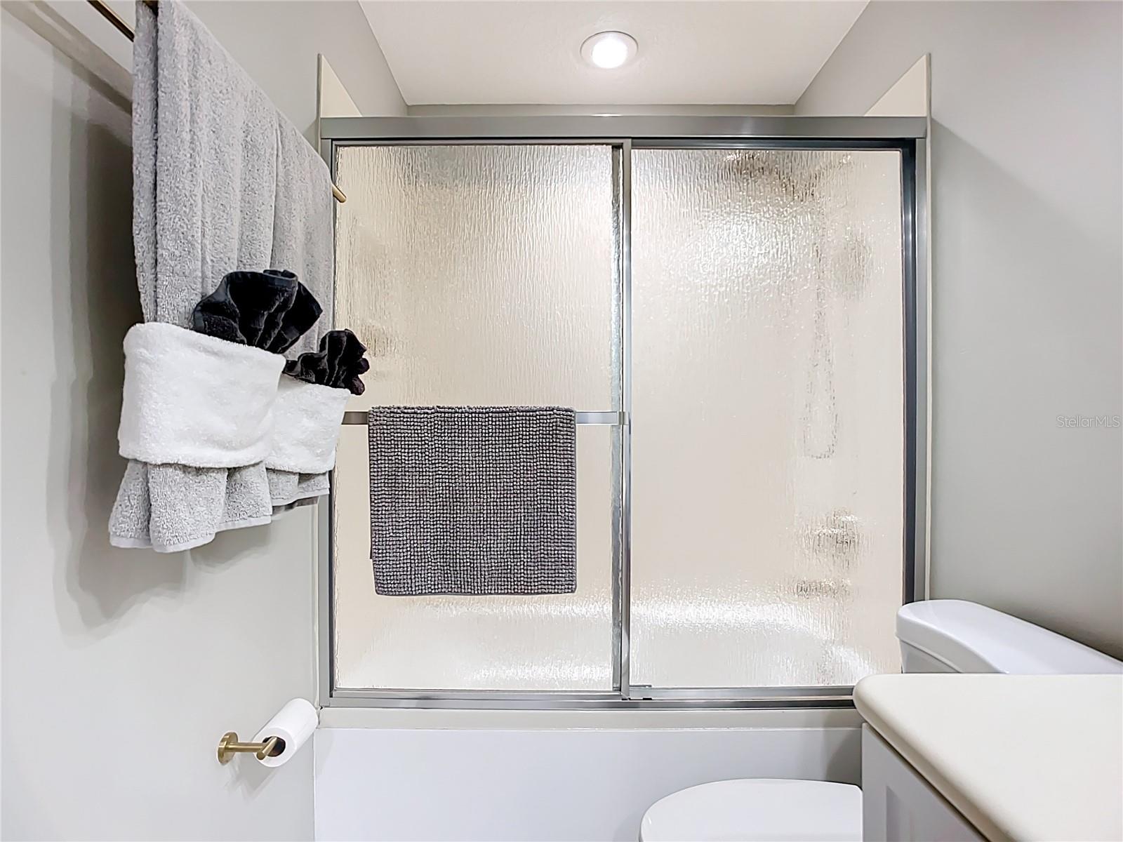 ISLAND IN THE SUN - Residential