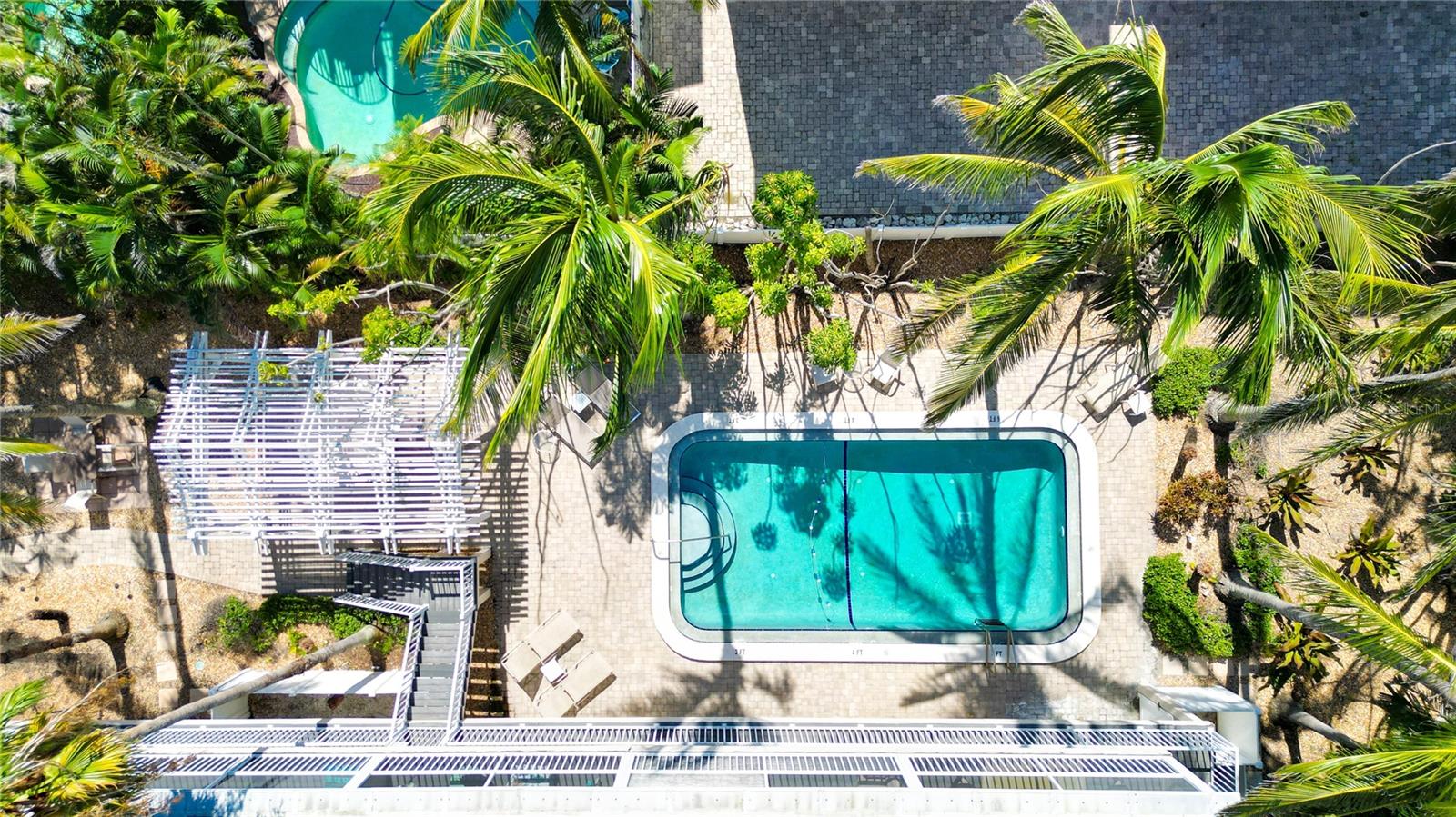 ISLAND IN THE SUN - Residential