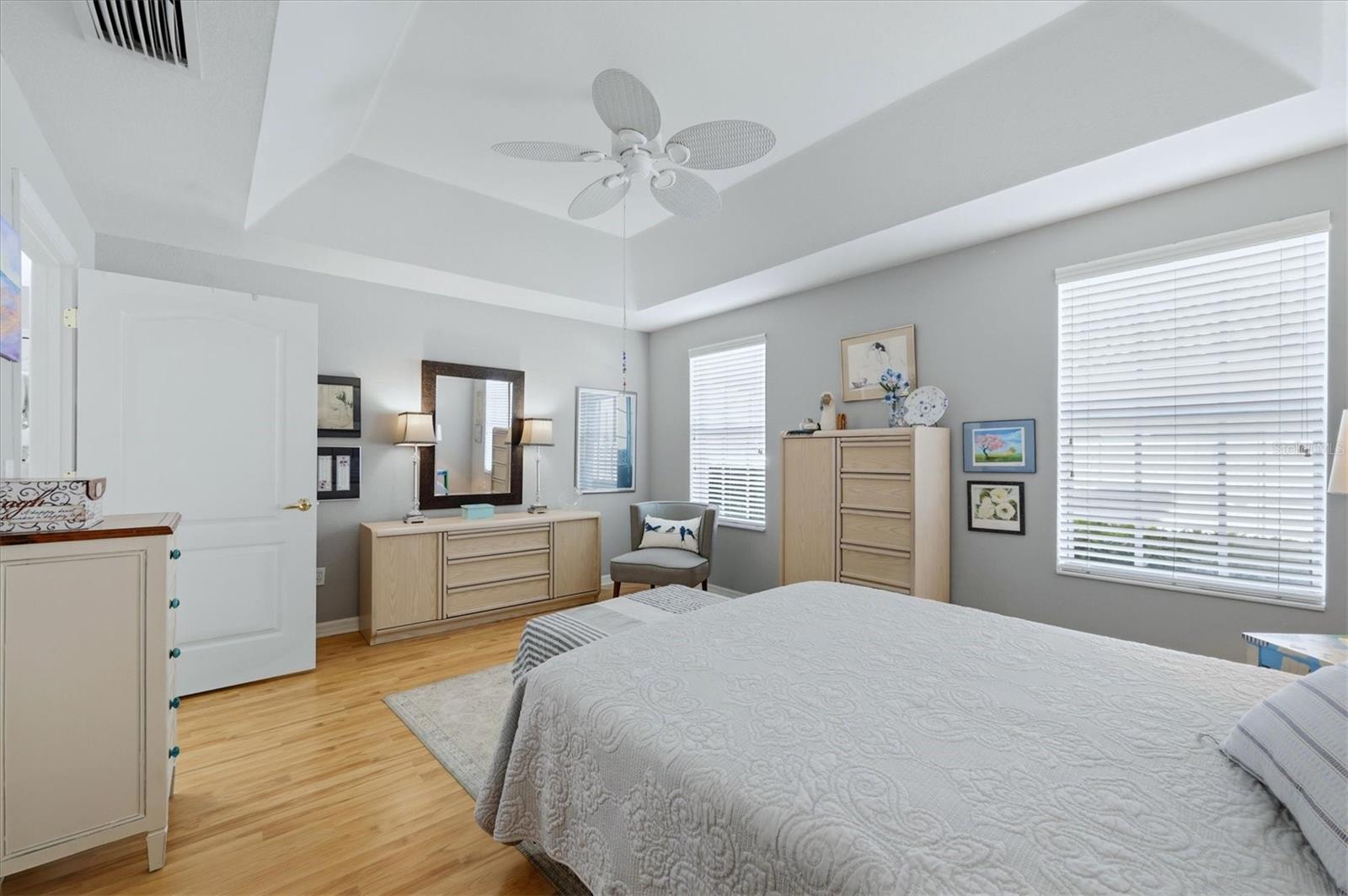 MIRABELLA - Residential