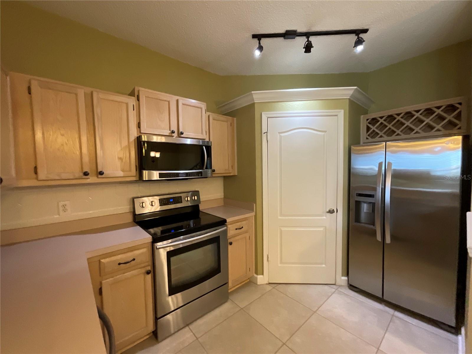 ISLAND PLACE A CONDO - Residential