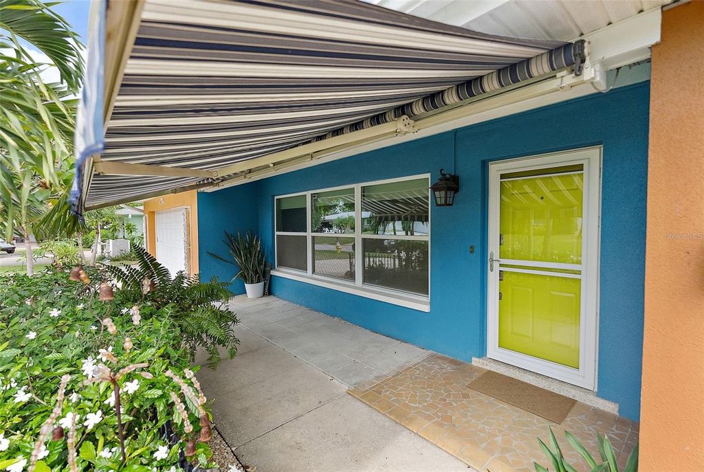 Photo of 2199 Sunset Circle, Largo, FL 33774 (MLS # TB8433159)