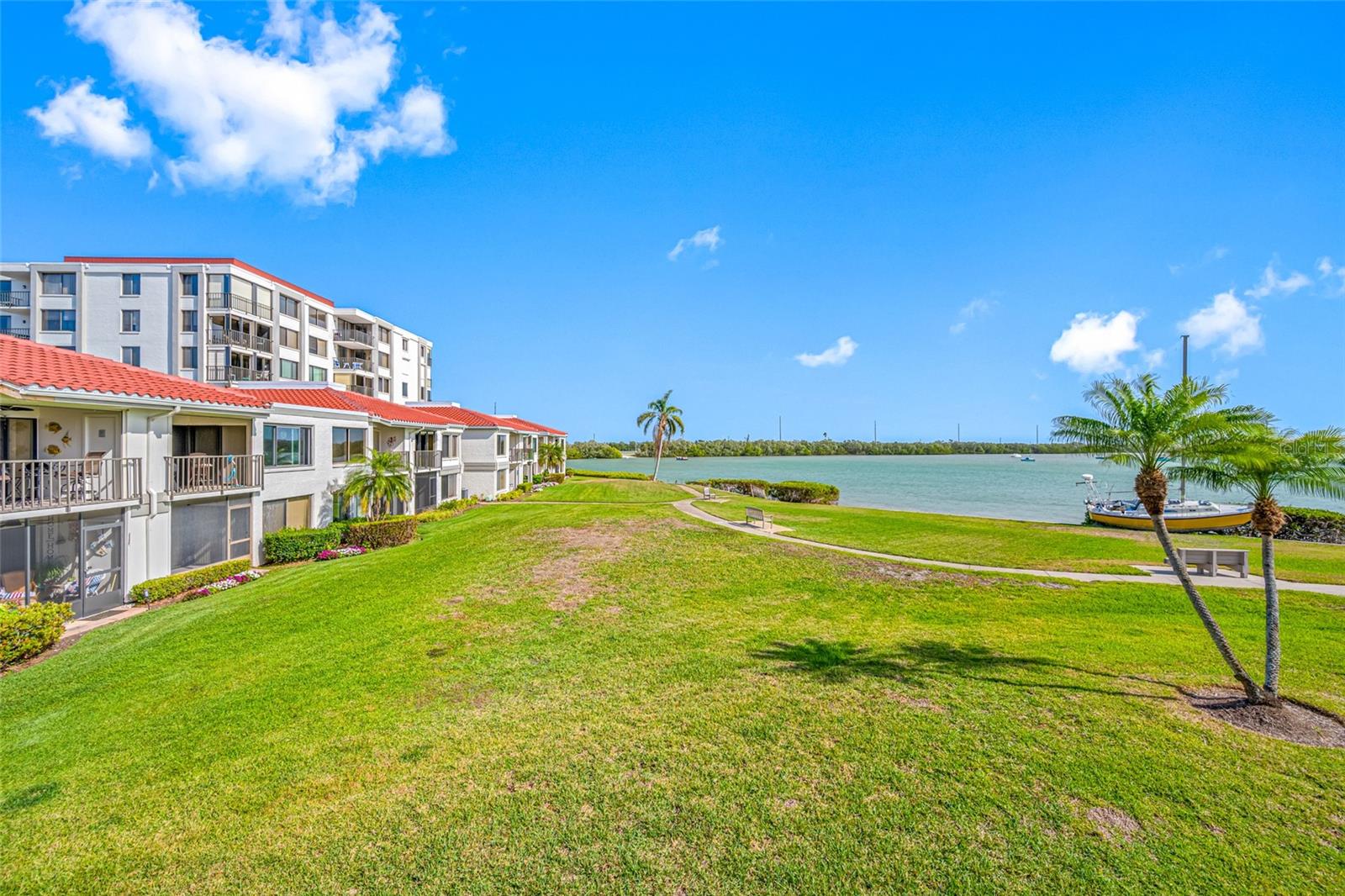 BAHIA DEL MAR II - Residential