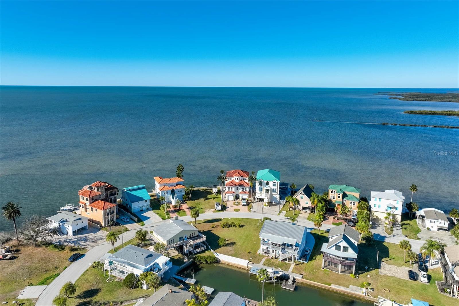 DRIFTWOOD ISLES - Land