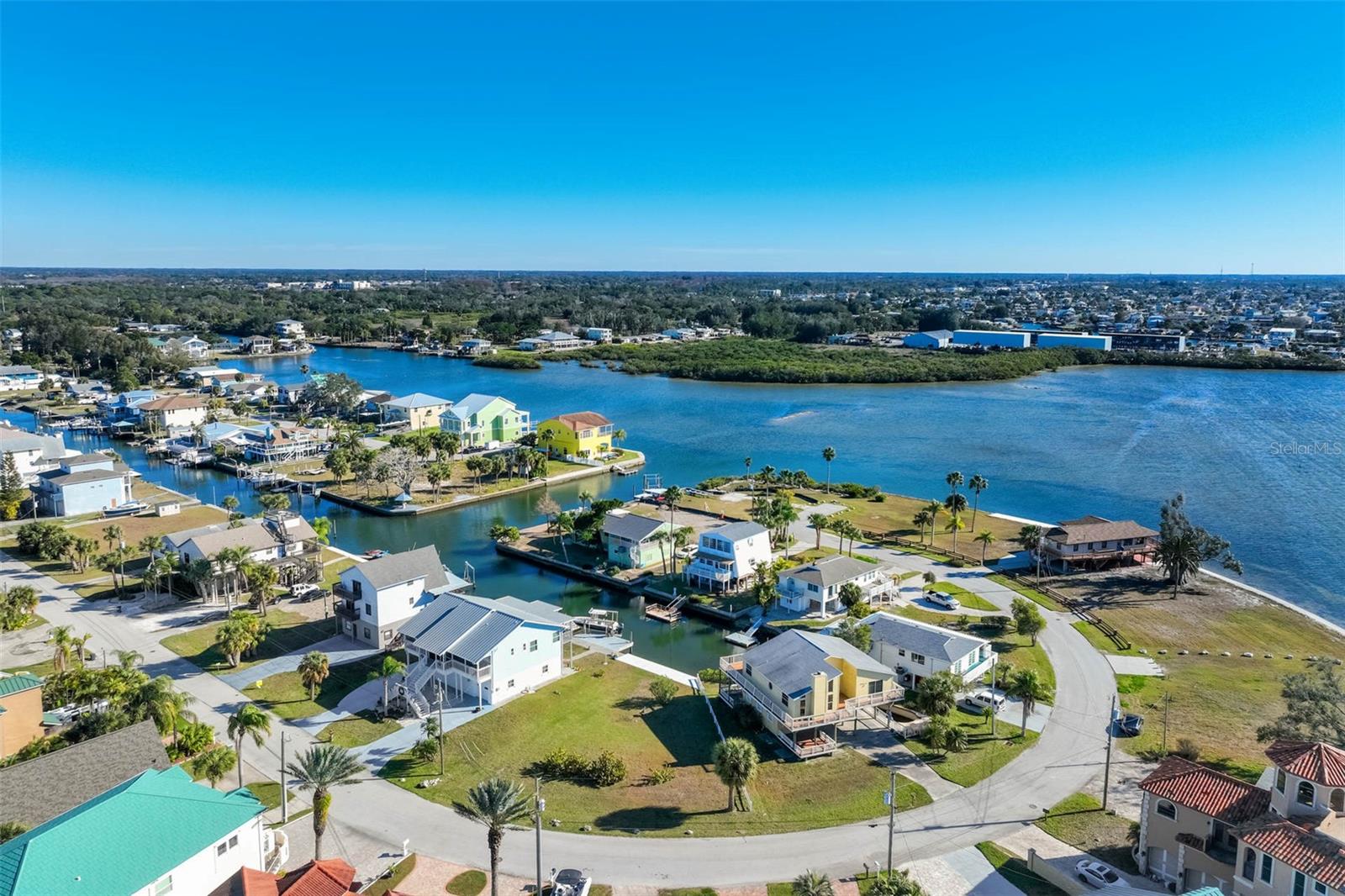 DRIFTWOOD ISLES - Land